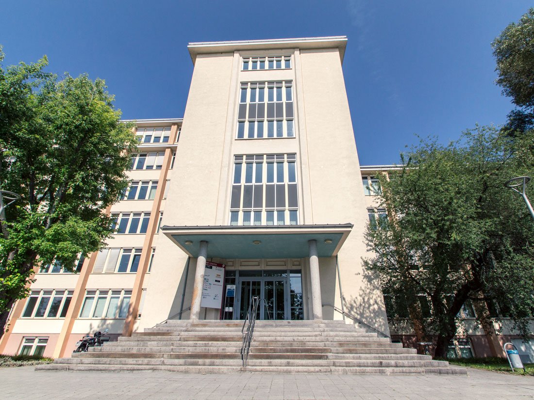 Aussenansicht-ARTS-Dresden