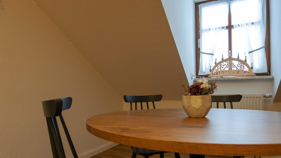 Detailabbildung-Essbereich-Aparthotel-Deutscher-Kaiser